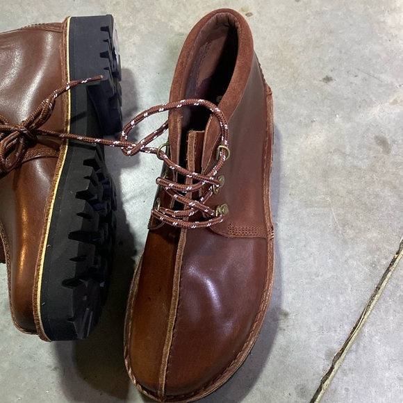 Clark’s Originals Brown Hiking Boots Sz 10.  New without box. - Picture 2 of 8
